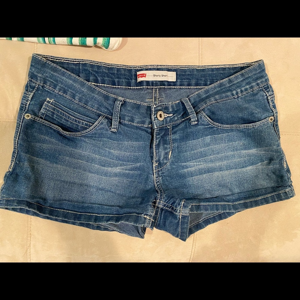 LEVI’S SHORTY SHORT